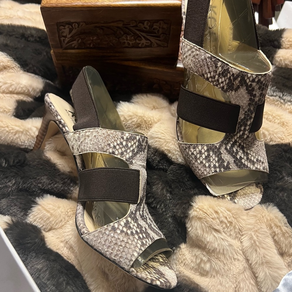 Michael Kors Black and Cream Heels with Snakeskin Pattern